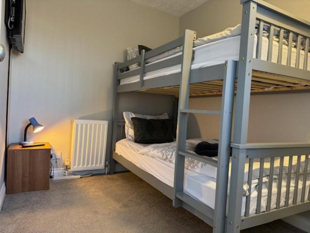 Netflix Home Jacuzzi Gym Fast Wifi Ps5 Free Parking 2 Spaces Hereford Exteriör bild