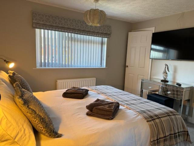 Netflix Home Jacuzzi Gym Fast Wifi Ps5 Free Parking 2 Spaces Hereford Exteriör bild