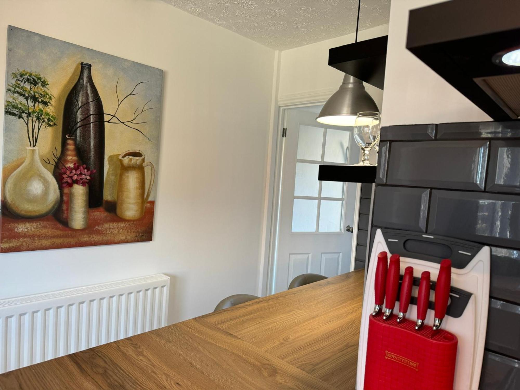 Netflix Home Jacuzzi Gym Fast Wifi Ps5 Free Parking 2 Spaces Hereford Exteriör bild
